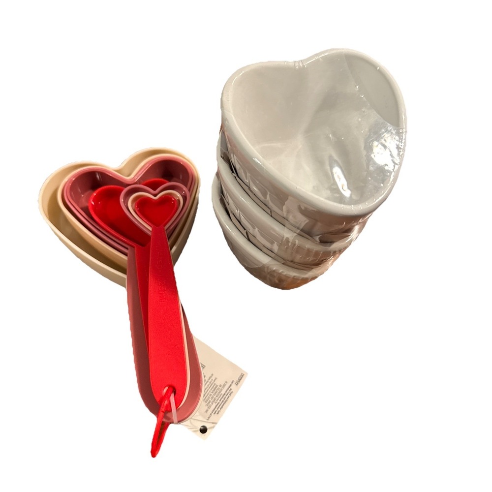 Target Bullseye Playground  Heart Measuring Spoons & Cups & Ramekins New